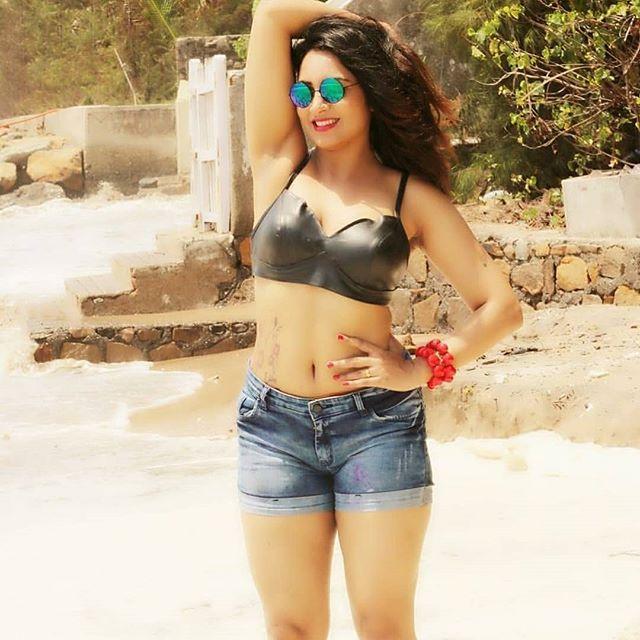 Bigg Boss Fame Aarshi Khan Hot & Sexy Bikini, Huge Cleavage Show Stills