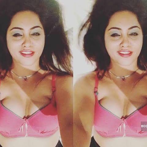 Bigg Boss Fame Aarshi Khan Hot & Sexy Bikini, Huge Cleavage Show Stills