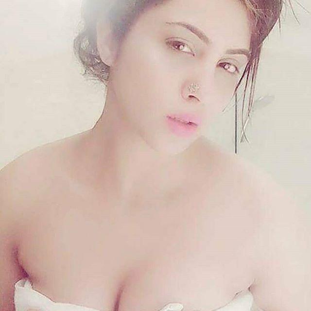 Bigg Boss Fame Aarshi Khan Hot & Sexy Bikini, Huge Cleavage Show Stills