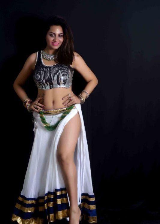 Bigg Boss Fame Aarshi Khan Hot & Sexy Bikini, Huge Cleavage Show Stills