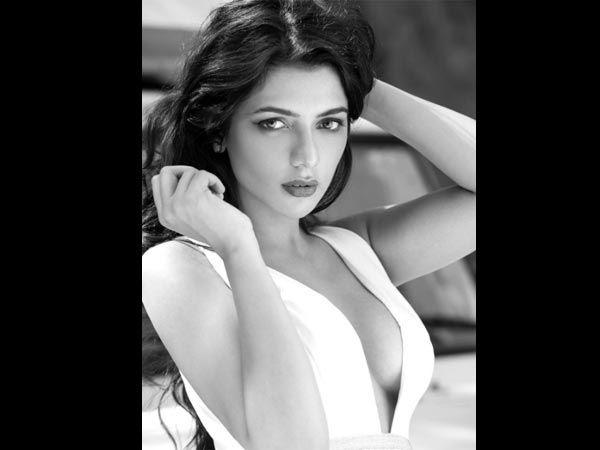 Bikini Alert! Ruhi Singh's Latest Pictures Are Too Hot To Handle