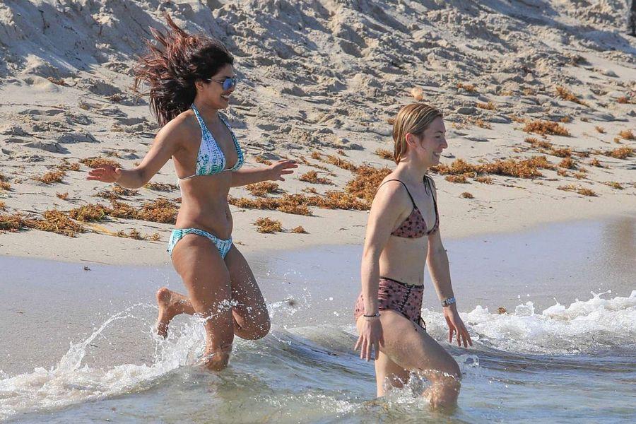 Bikini Avatars Of Priyanka Chopra Latest Stills Are Too Hot To Handle