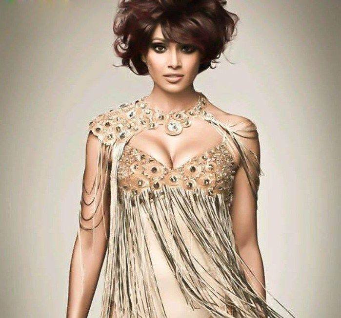 Bipasha Basu Hot Gallery