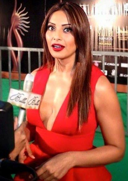 Bipasha Basu Hot Gallery