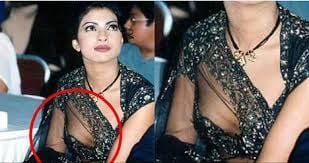 Bollywood Actress Shoking Oops Moment Photos
