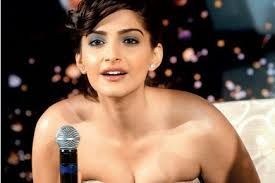 Bollywood Actress Shoking Oops Moment Photos