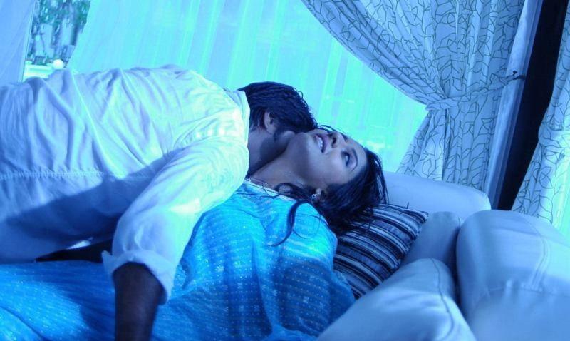 Bollywood Naughty Lovemaking Scenes (HOT) Photos