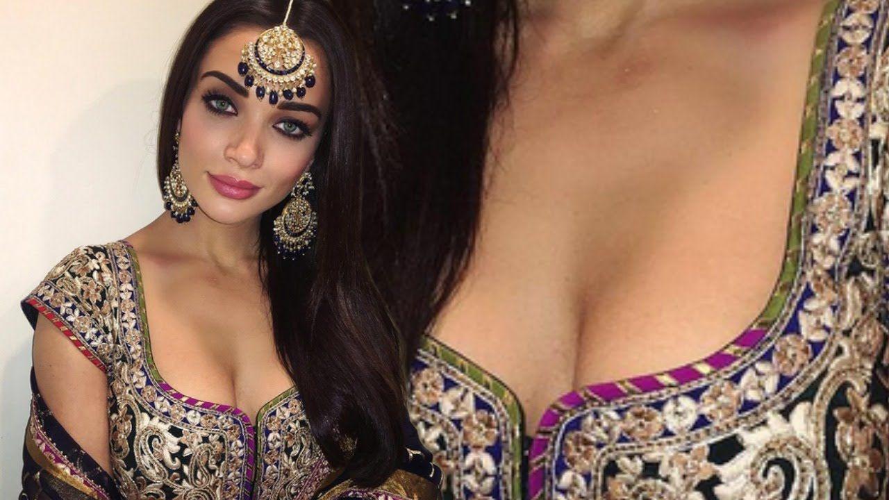 British Model & Actress Amy Jackson Huge Cleavage Show Photo Stills