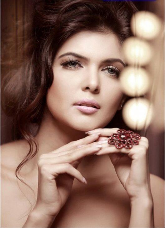 Charan Dhillon Latest HOT & Spicy Photoshoot Stills