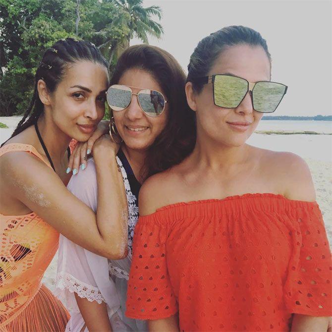 Check out Malaika Arora & Amrita Arora’s hot photoshoot pictures