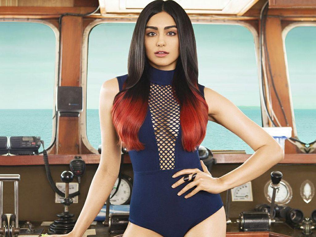 Check out the latest Hot pictures of the pretty Actress Adah Sharma