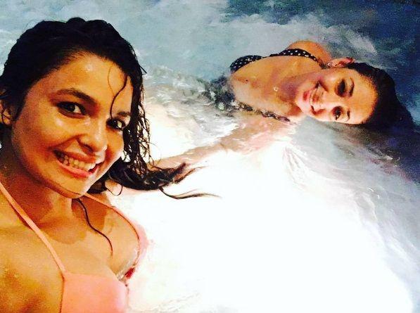 Chitrashi Rawat Holidaying With Friend Shruti Ulfat In Goa Photos