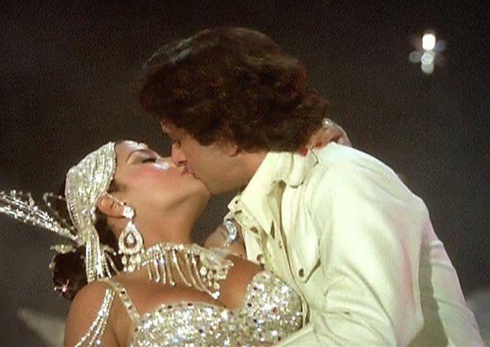 Controversial Real Life Liplocks That Shocked Bollywood PHOTOS