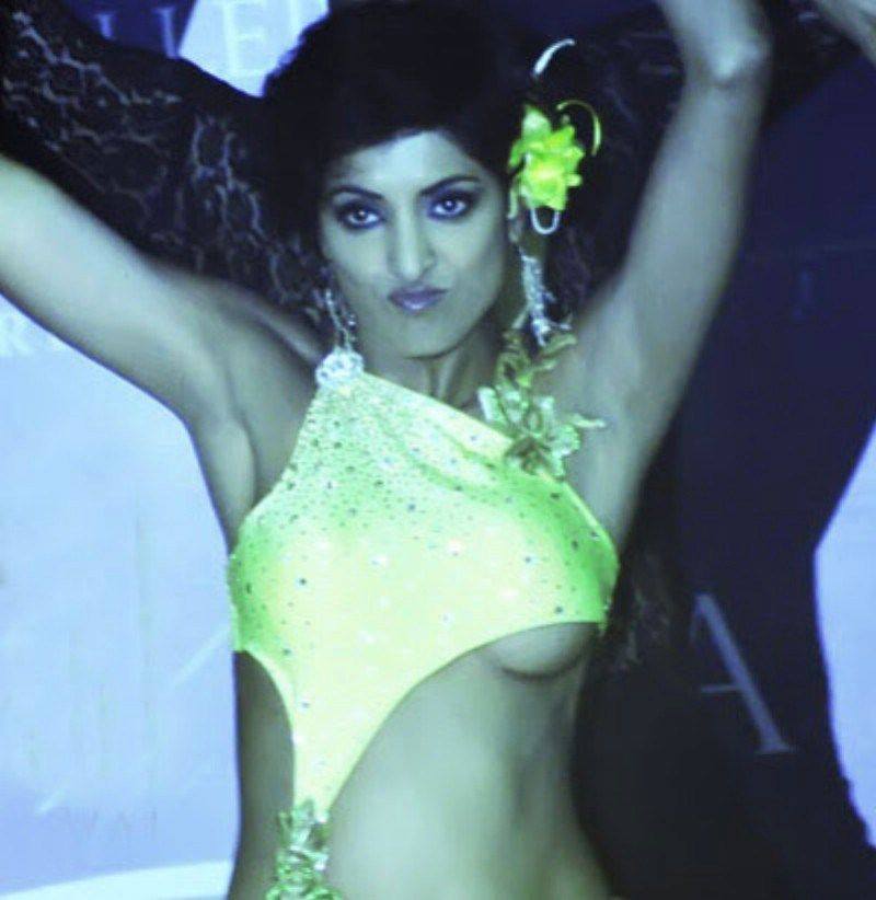 Controversial Shocking Photos of Bollywood Actress