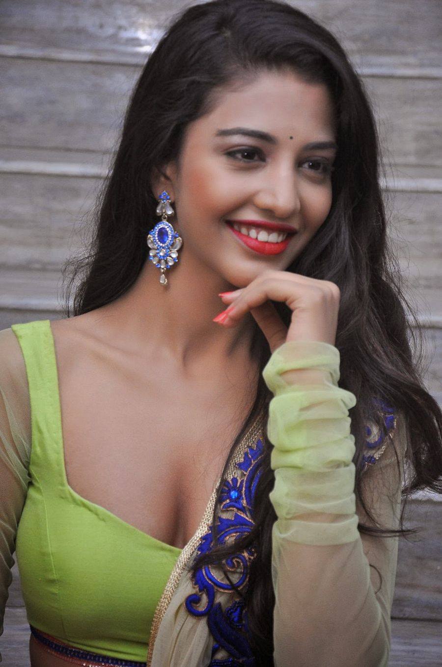 Daksha Nagarkar Hot Hd Photos