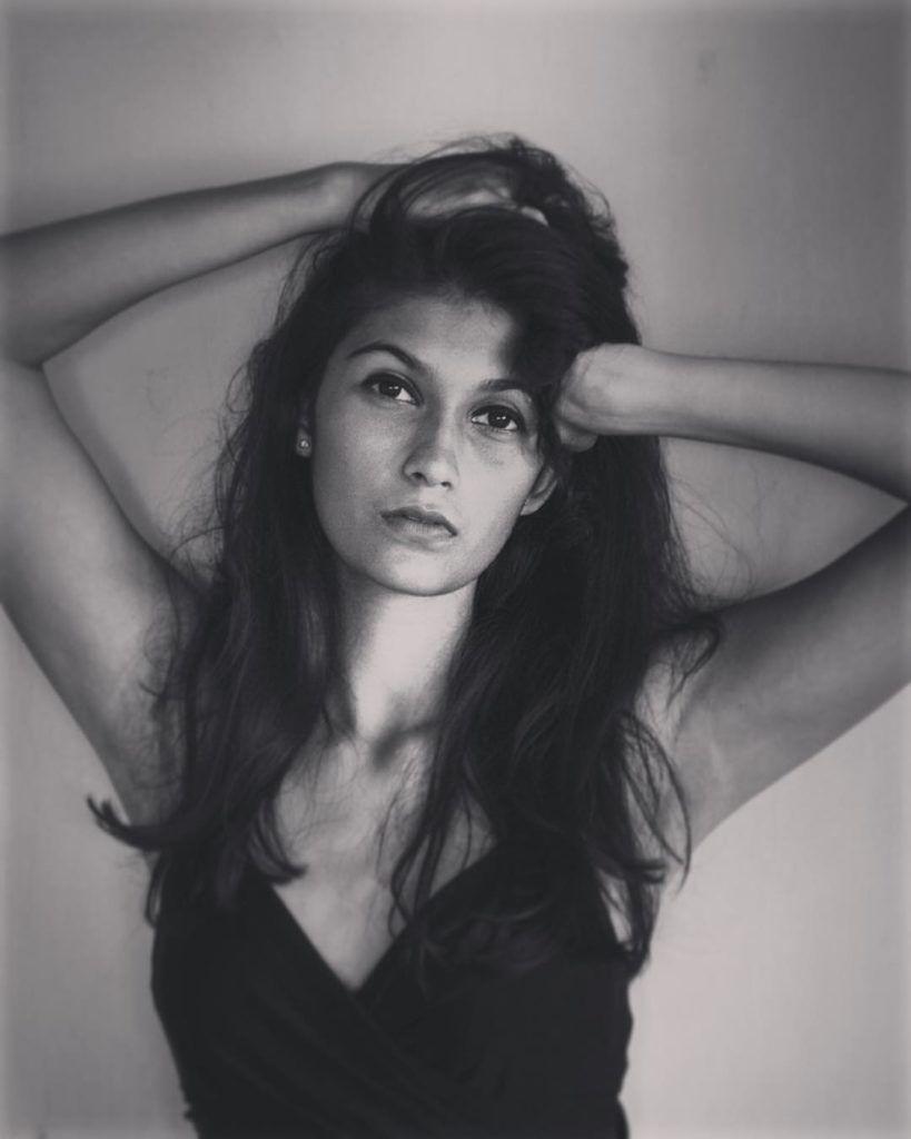 Deepak Tijori's Daughter Samara Tijori Hot Bikini Leaked Photos