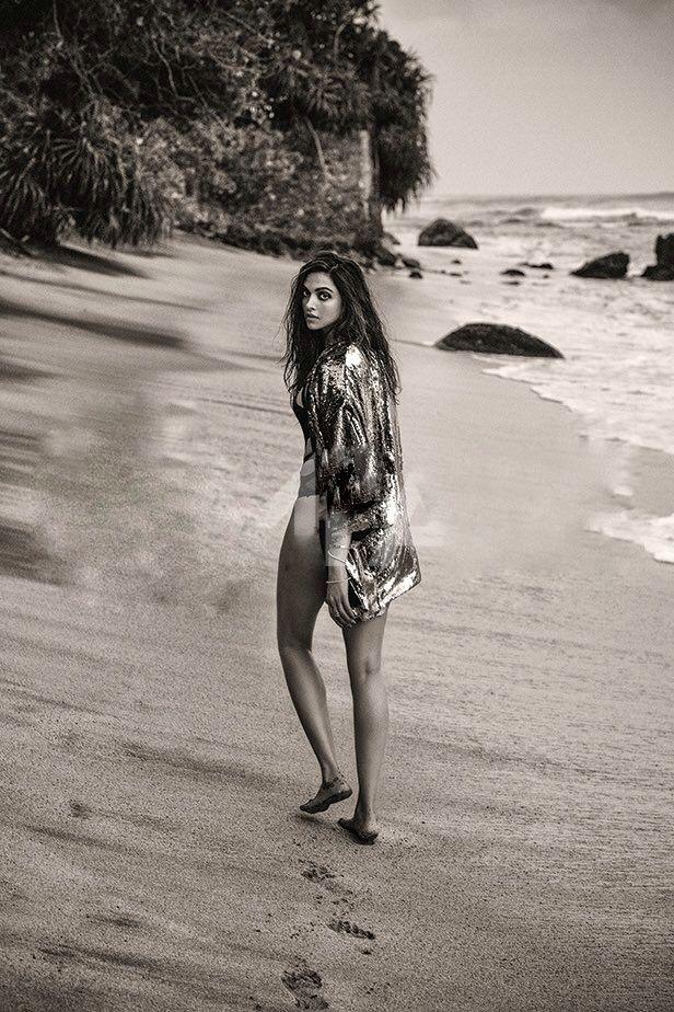 Deepika Padukone sizzles on Filmfare’s Photoshoot Stills