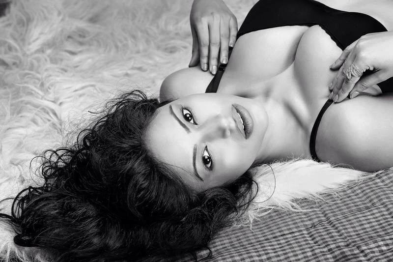 Devshi Khanduri Sexy Photoshoot