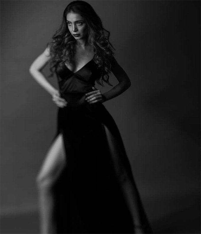 Dimple Chawla Latest Hot Photoshoot Stills