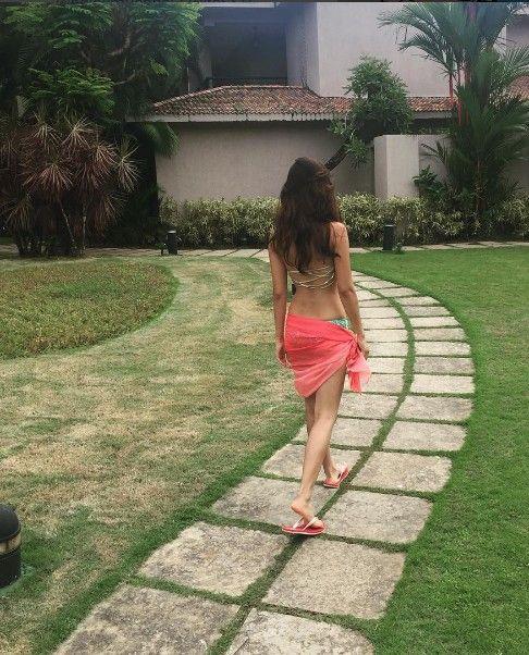 Disha Patani Looks Stunning Hot in Bikini Photos