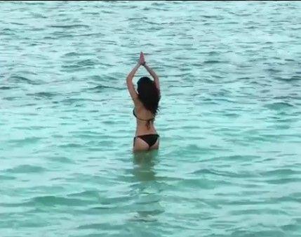 Disha Patani Looks Stunning Hot in Bikini Photos