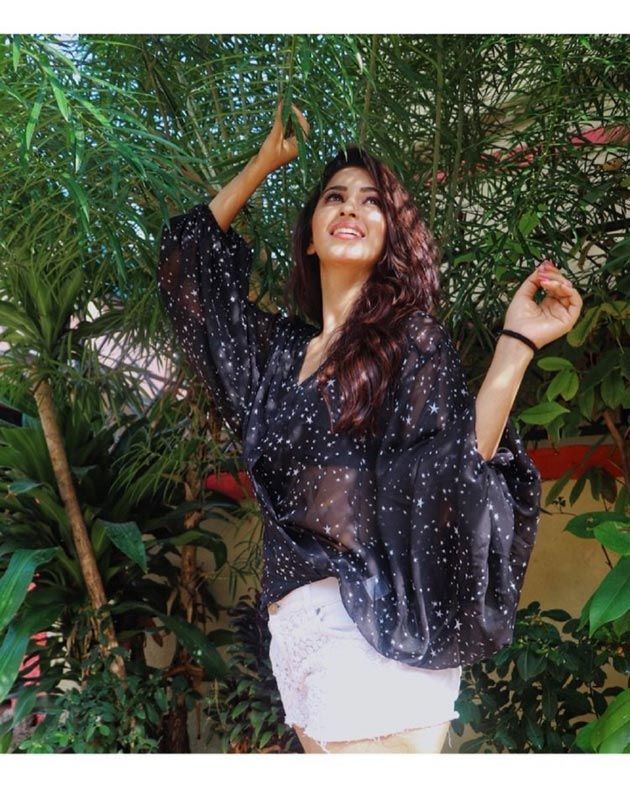 Eshanya Maheshwari Photos