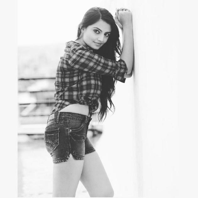 Eshanya Maheshwari Photos