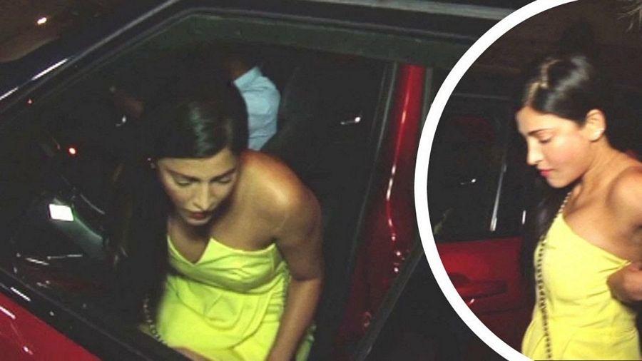 Exclusive Caught Shruti Haasan OPPS Moment in Public