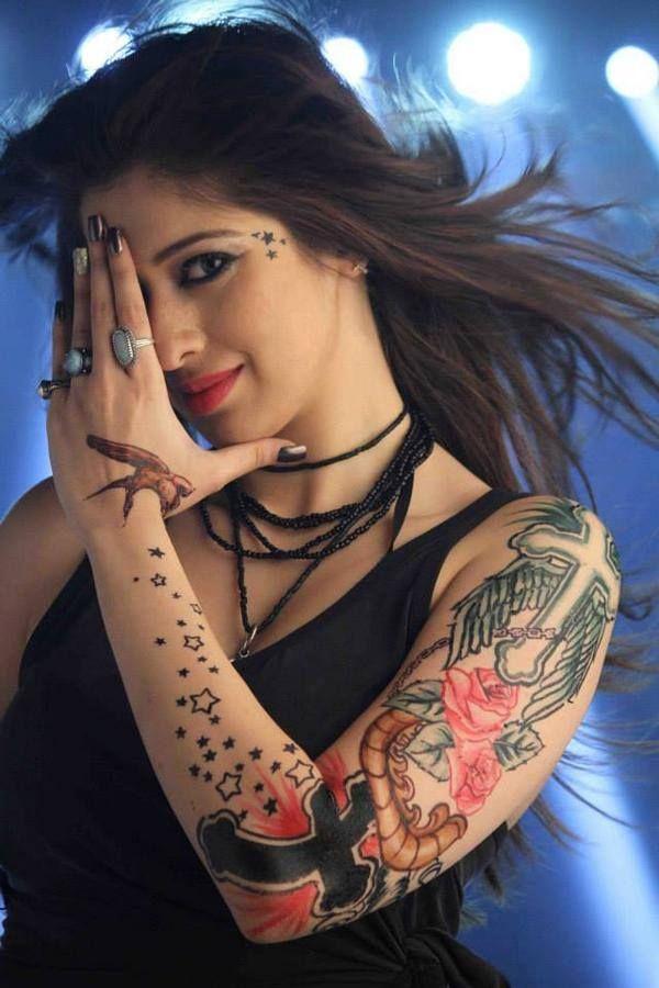 Film Actress Raai Laxmi Hot And Glamorous Pictures