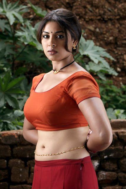 Film Actress Richa Gangopadhyay Very Hot And Spicy Images