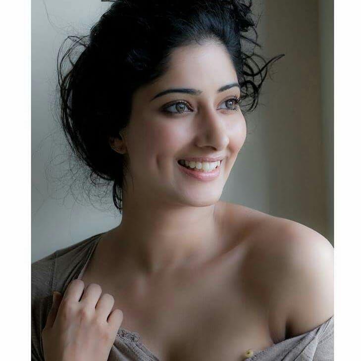 Gorgeous Actress Niharica Raizada Latest Hot Photoshoot Stills