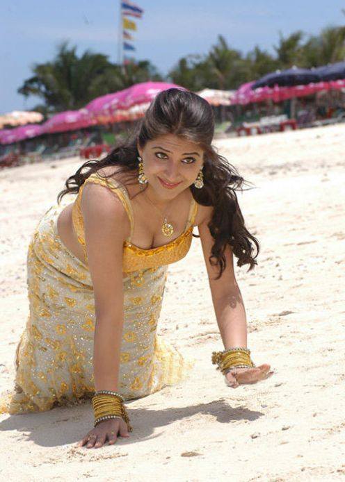 Gowri Munjal Hot Sexy Gallery