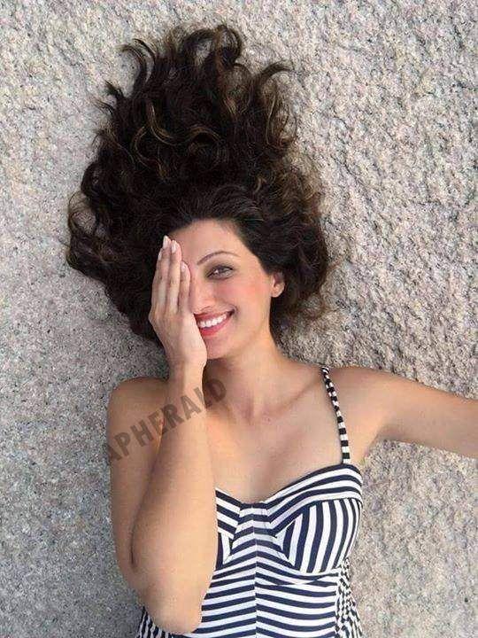 HOT & Spicy Photos of Hamsa Nandini would erase your BAD MOOD
