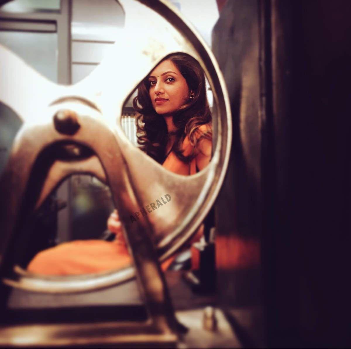 HOT & Spicy Photos of Hamsa Nandini would erase your BAD MOOD