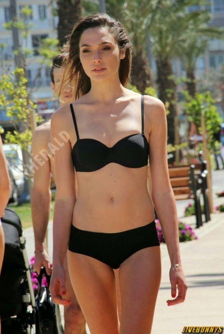 HOT PHOTOS: Gal Gadot walking in a 2-Piece Bikini on the Streets