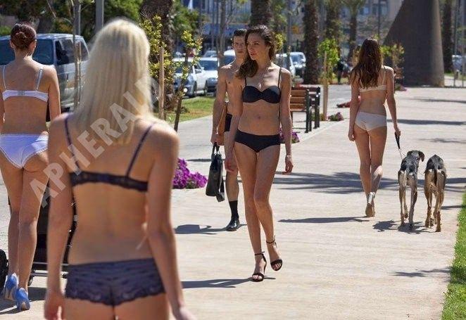 HOT PHOTOS: Gal Gadot walking in a 2-Piece Bikini on the Streets