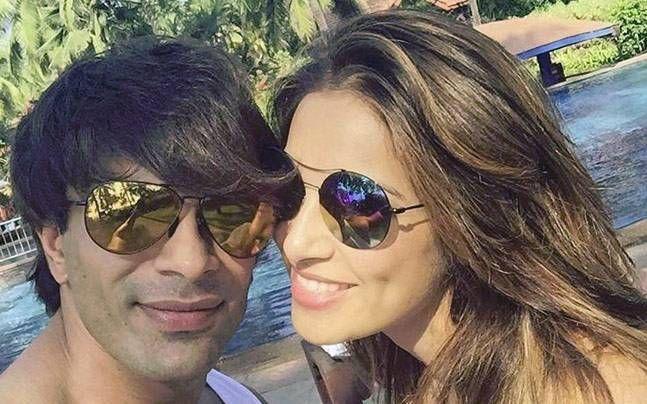 HOT PICS! Bipasha Basu & Karan Singh Grover Are Chilling in the Maldives