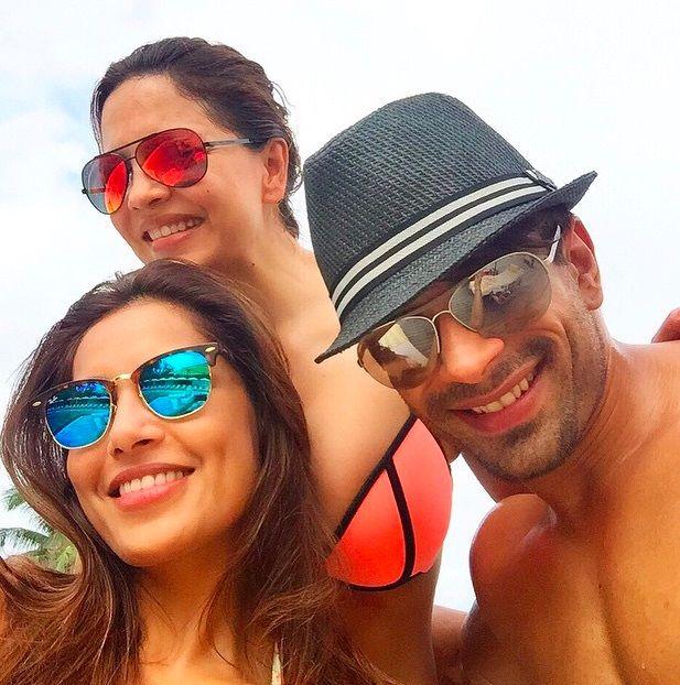 HOT PICS! Bipasha Basu & Karan Singh Grover Are Chilling in the Maldives