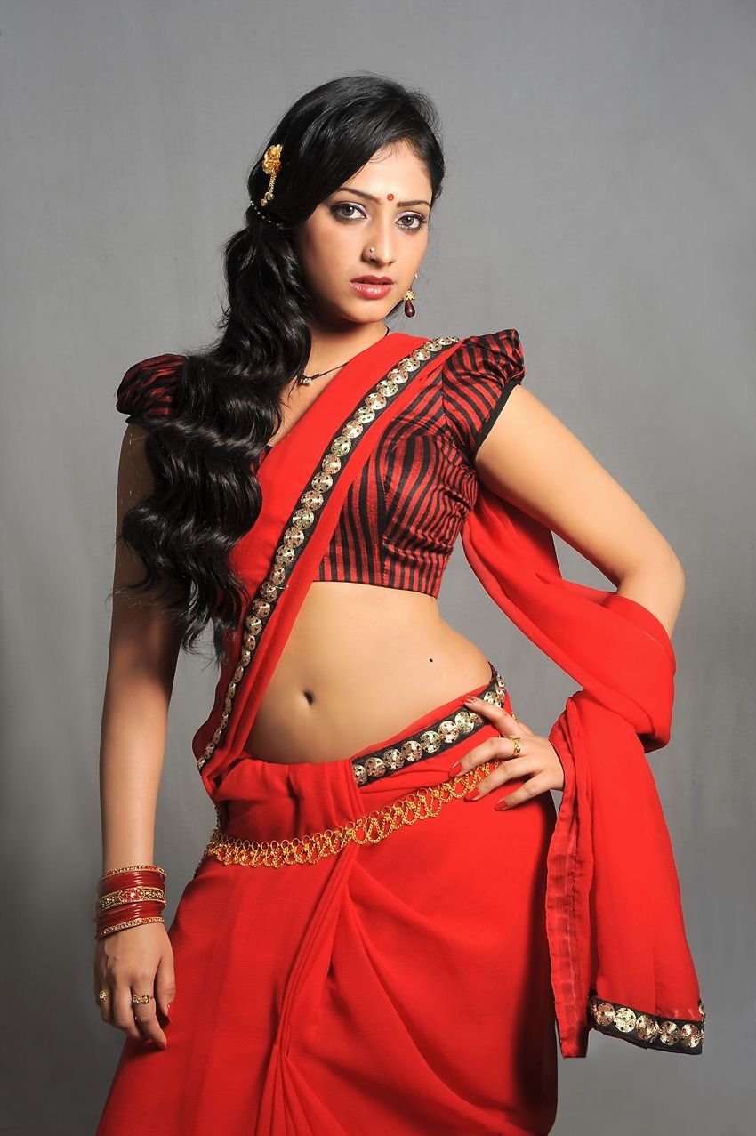 Haripriya Hot Navel Pictures
