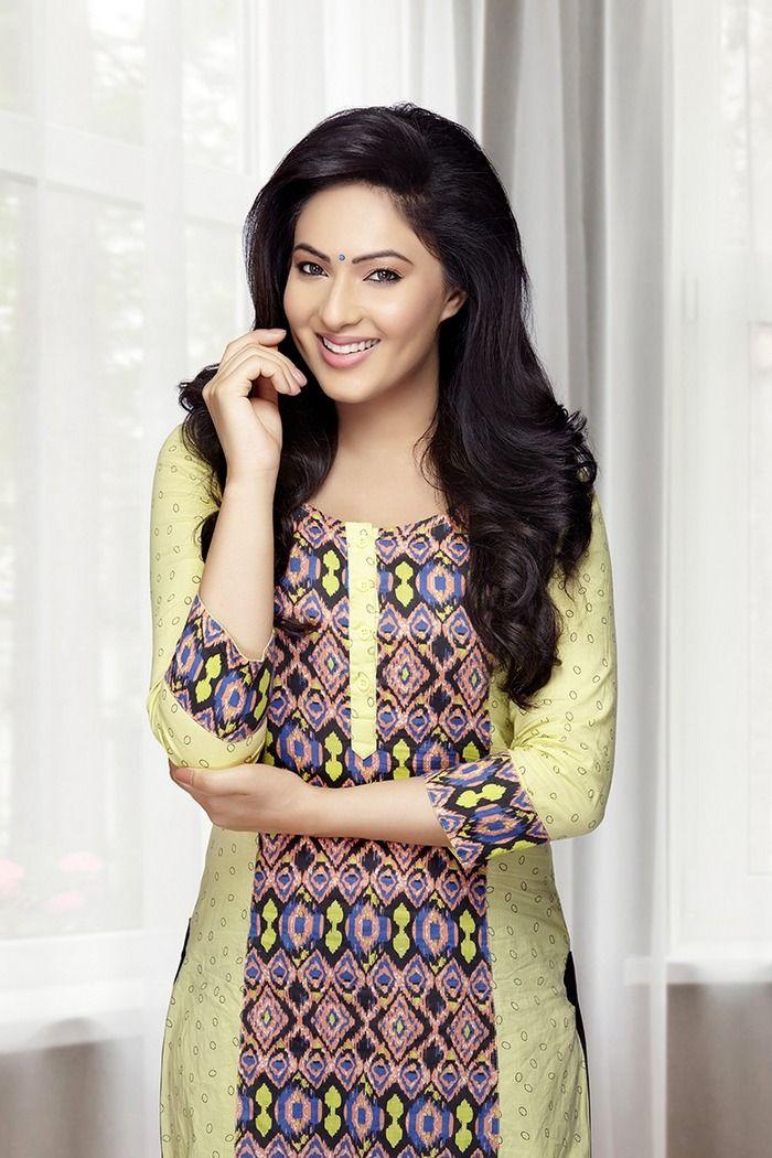 Herione Nikesha Patel Latest HOt & Spicy Photos