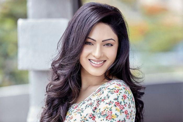 Herione Nikesha Patel Latest HOt & Spicy Photos