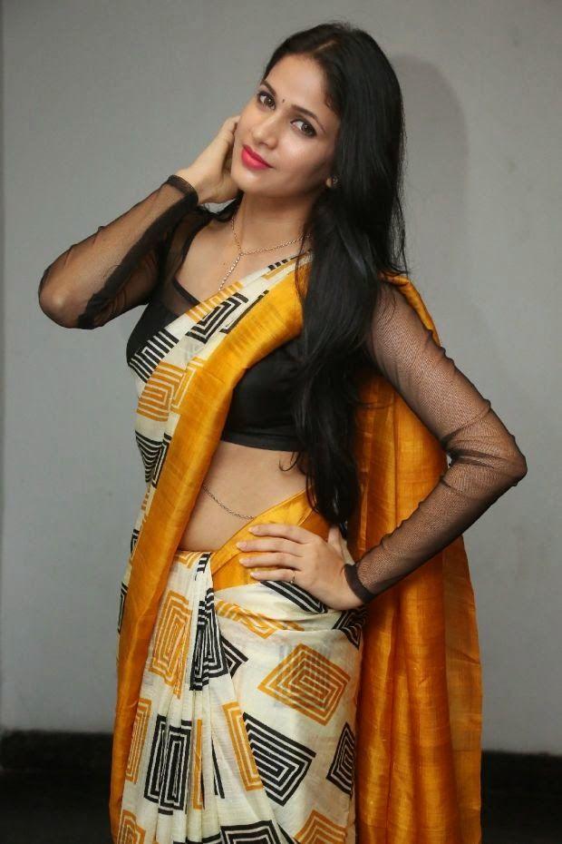 Homely Actress shows off her HOTNESS