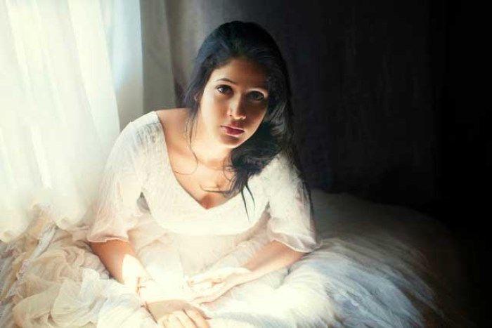 Homely Actress shows off her HOTNESS