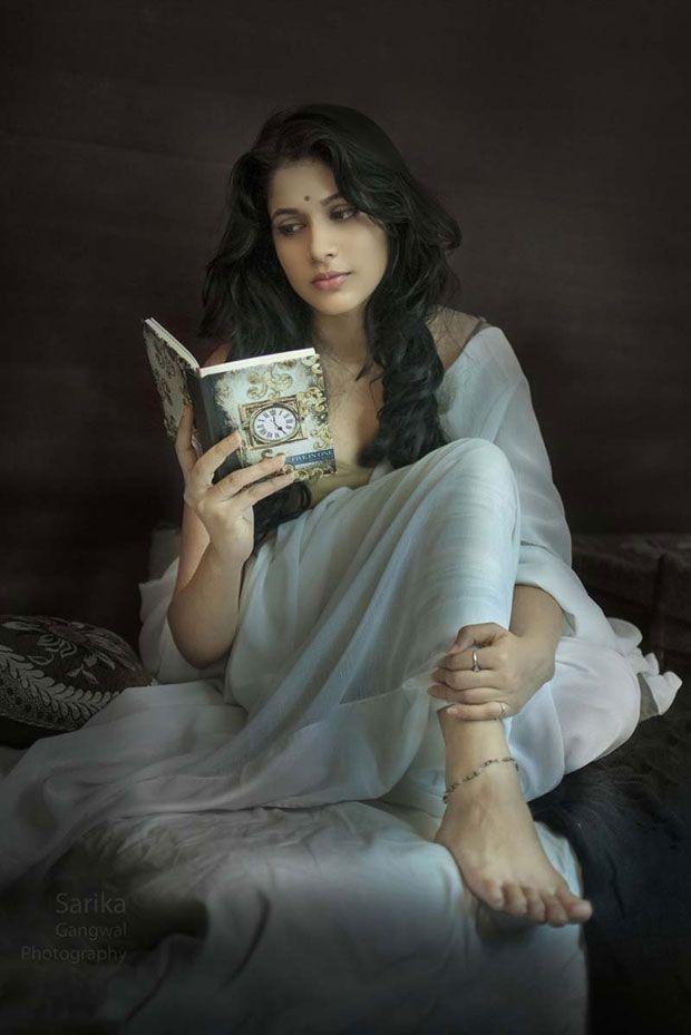 Homely Actress shows off her HOTNESS