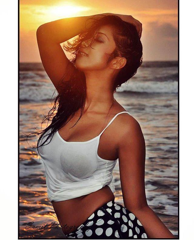 Hot & Sexy 50+ Unseen Bikini Photoshoot of Promita Banik