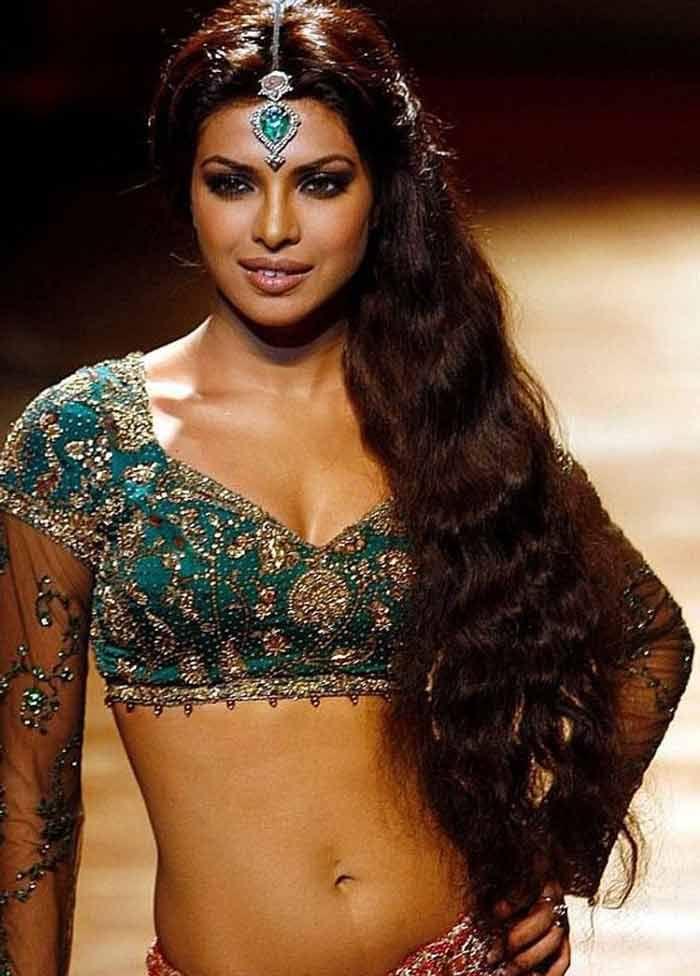 Hot & Sexy Pictures of Priyanka Chopra