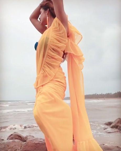 Hot & Spicy Photos Of Model Neha Malik