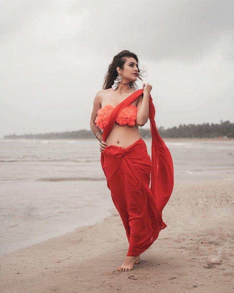 Hot & Spicy Photos Of Model Neha Malik