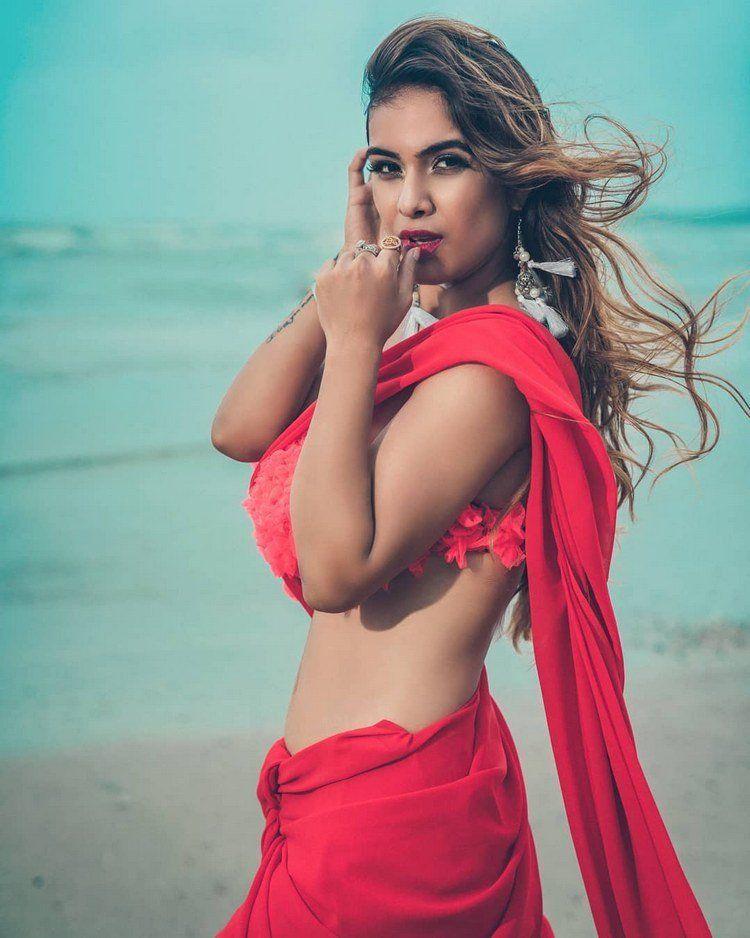 Hot & Spicy Photos Of Model Neha Malik