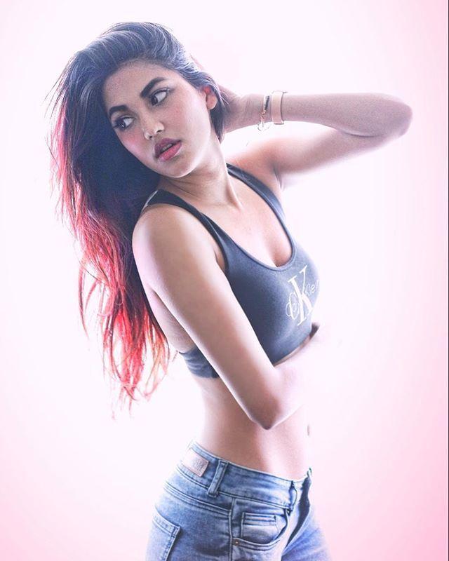 Hot & Spicy Pics: Model Shivani Singh Latest Photoshoot